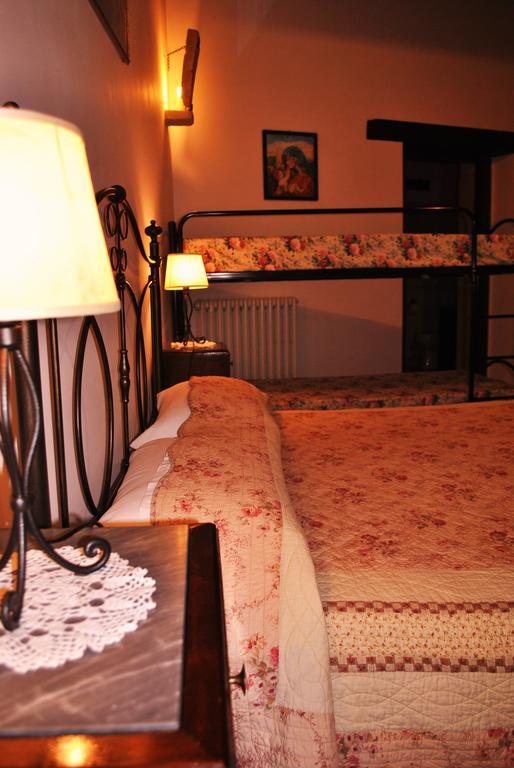 Agriturismo L'Antico Oliveto San Severino Marche Camera foto