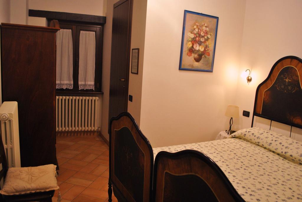 Agriturismo L'Antico Oliveto San Severino Marche Camera foto